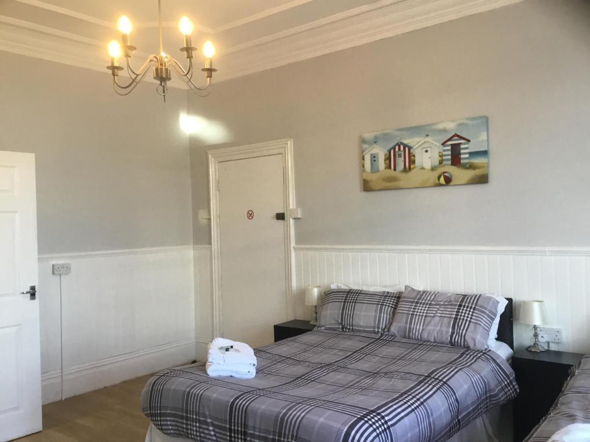 Cara Guesthouse Whitley Bay Esterno foto