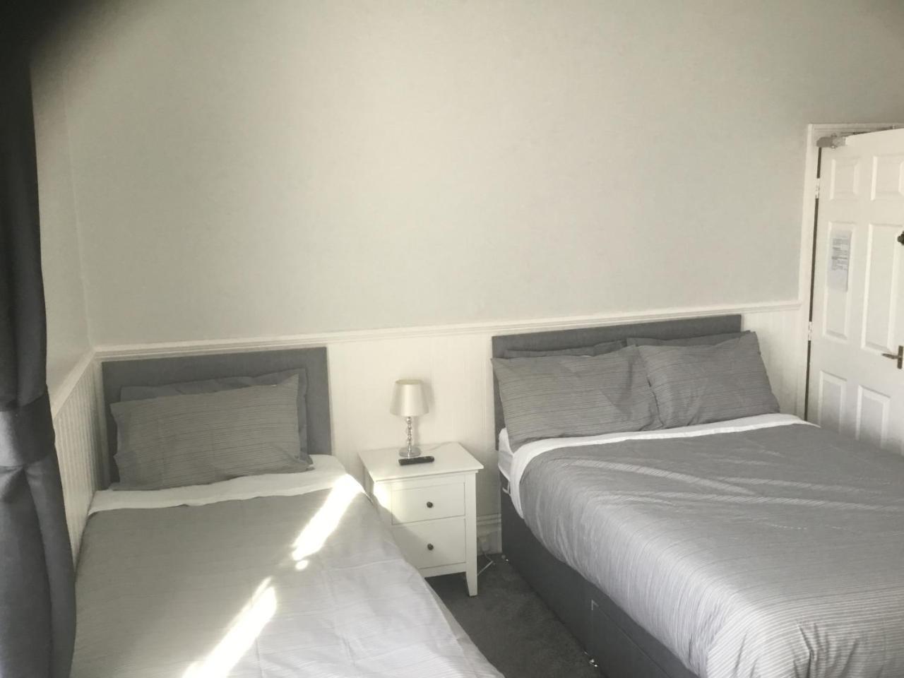 Cara Guesthouse Whitley Bay Esterno foto