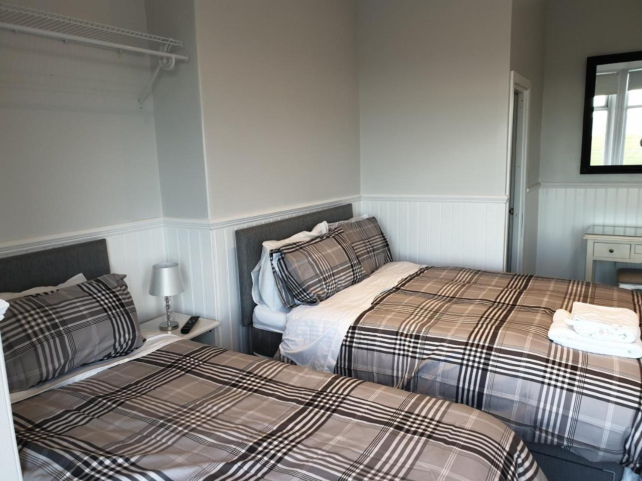 Cara Guesthouse Whitley Bay Esterno foto
